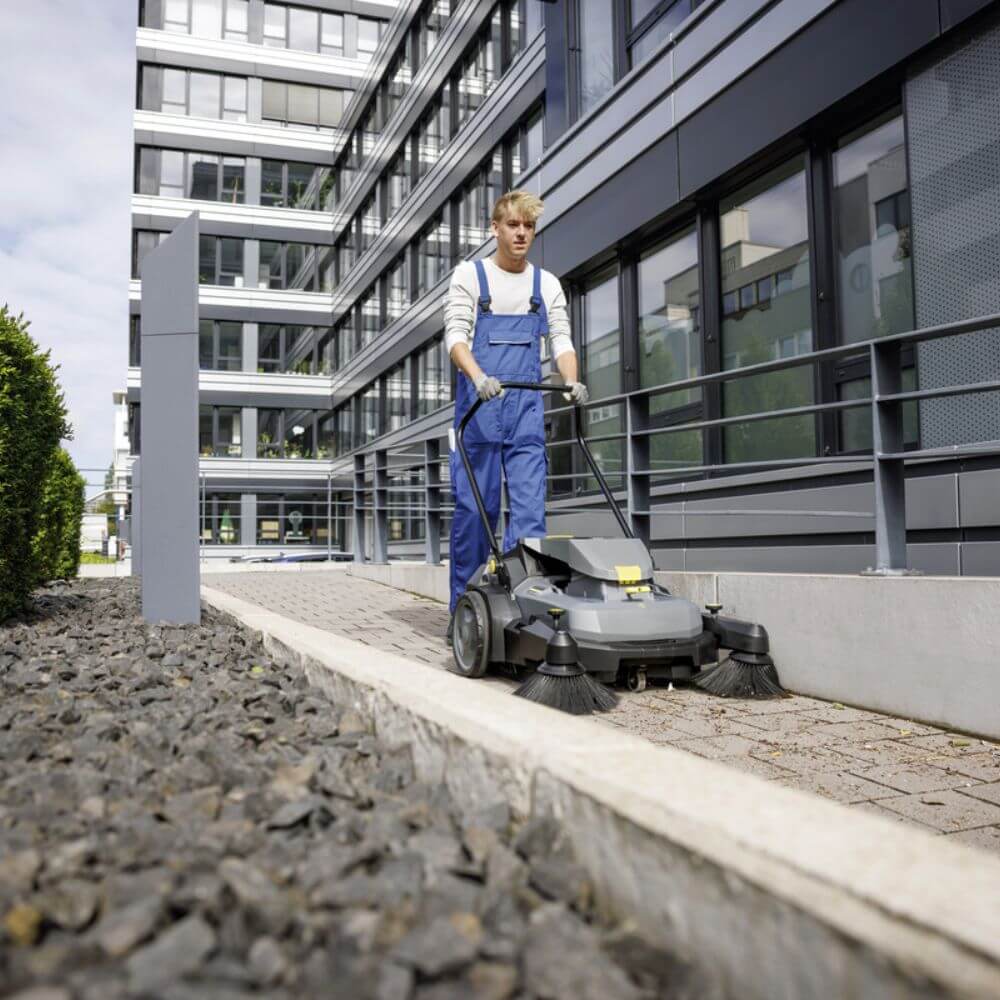 Kärcher Varredeira KM 70/30 C